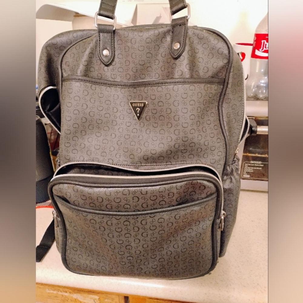 Guess Black Backpack with Minimalist Design and Urban Style